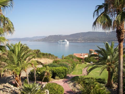 Garden view, Sea view