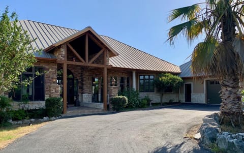 Scenic Hill Country Retreat - Rhino Ranch House in Bulverde