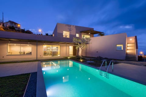 Property building, Pool view, Swimming pool