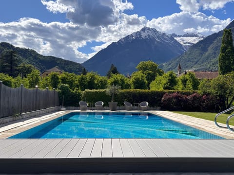 Garden, Swimming pool