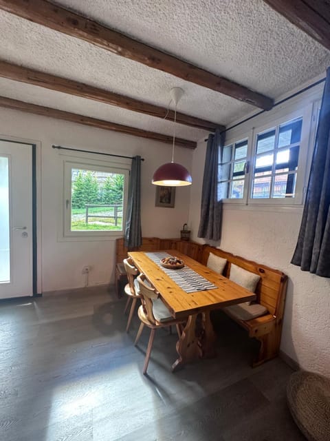 Ridge Line Apartment in Ponte di Legno