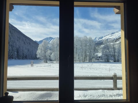Day, Natural landscape, Winter, Mountain view, Breakfast