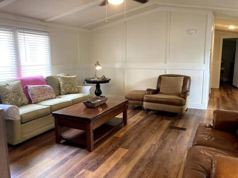 Beaufort SC New Renovation, Close to Parris Island, Historic Downtown, Beautiful Beaches, Sleeps 8 House in Beaufort