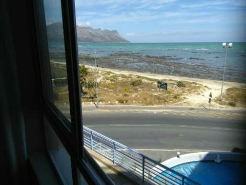 Sunset 786 Holidays 211 Hotel in Cape Town