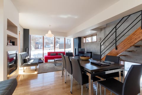 Living room, Dining area
