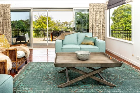 Patio, Balcony/Terrace, Seating area
