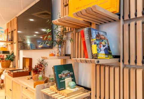 Game Room, Living room, Seating area