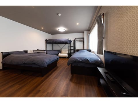 Bed, Photo of the whole room, bunk bed