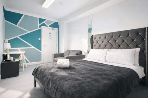 BEST DEAL - Kings Hotel Hotel in Blackburn