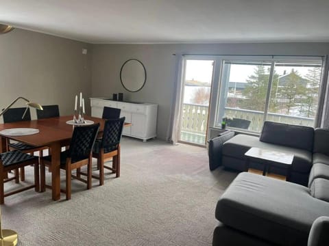 View (from property/room), Living room, Seating area, Dining area