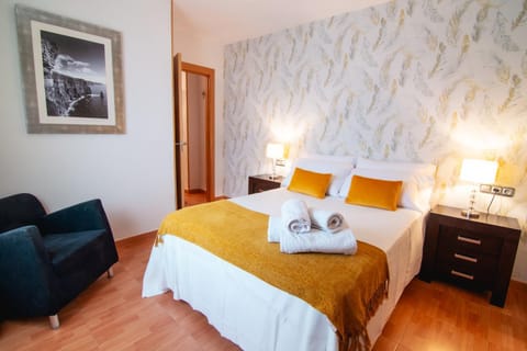 Bed, Photo of the whole room