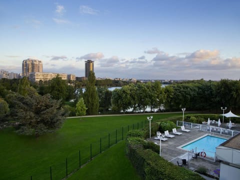 Pool view, Swimming pool