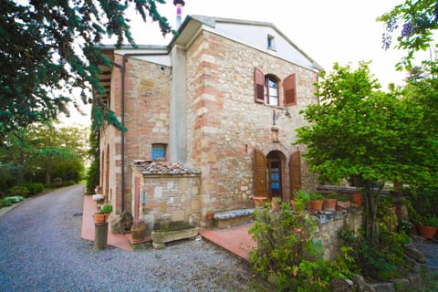 Facade/entrance, Day