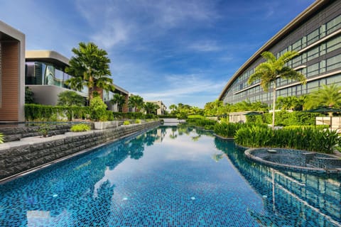 Pool view, Swimming pool