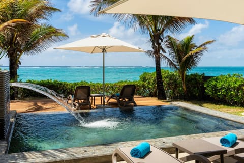 Patio, Day, Natural landscape, Garden, View (from property/room), Pool view, Sea view, Swimming pool, sunbed