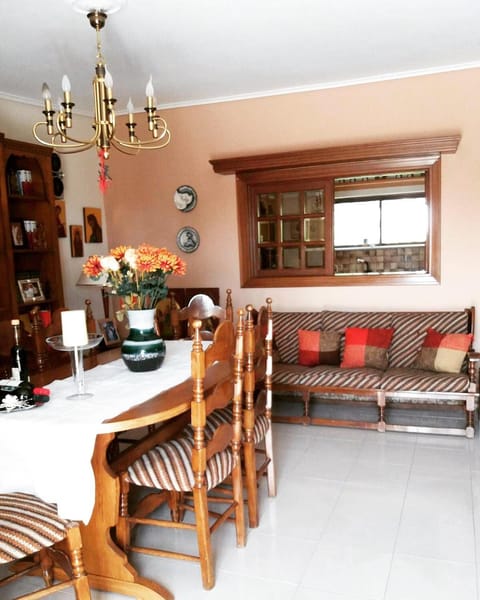 Fantastic villa, a 5 minute drive from the beach! Villa in Alimos