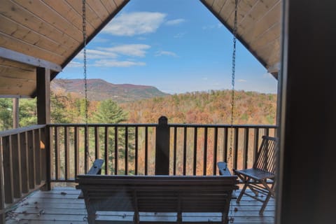 Blackbeary Bluff House in Pigeon Forge