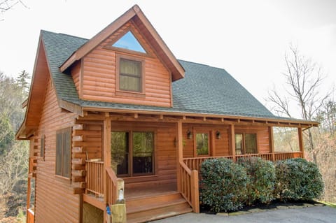 Fox Den House in Pigeon Forge