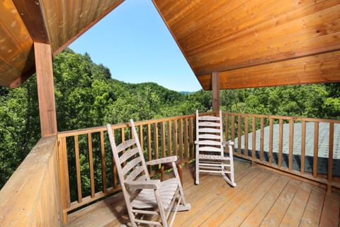 Fox Den House in Pigeon Forge