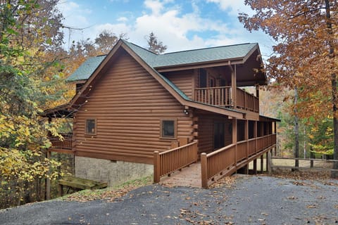 Wilderness Mountain House in Pigeon Forge