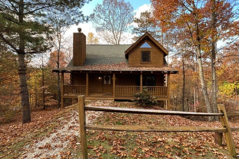 Bear Crossing House in Pigeon Forge