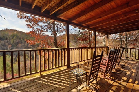 Unto These Hills House in Pigeon Forge