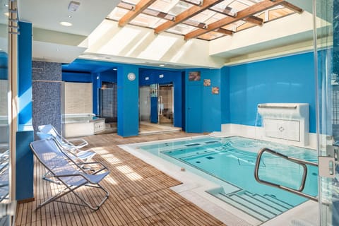 Sauna, Spa and wellness centre/facilities, Swimming pool