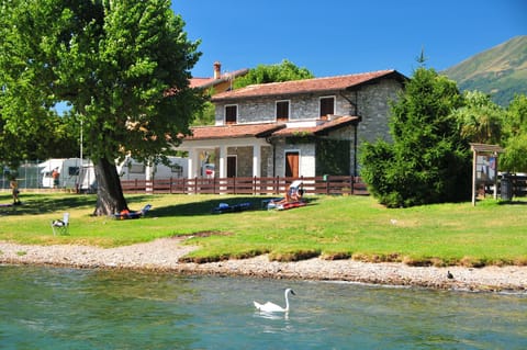 Property building, Day
