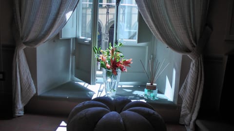 Decorative detail, Landmark view