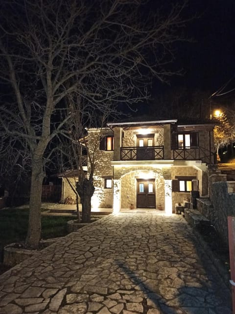 Property building, Facade/entrance, Night