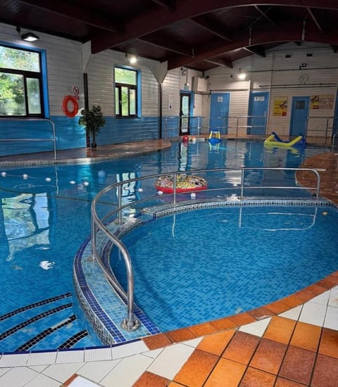 20 Strawberry Hill cosy cottage sleeps 5 House in Hayle