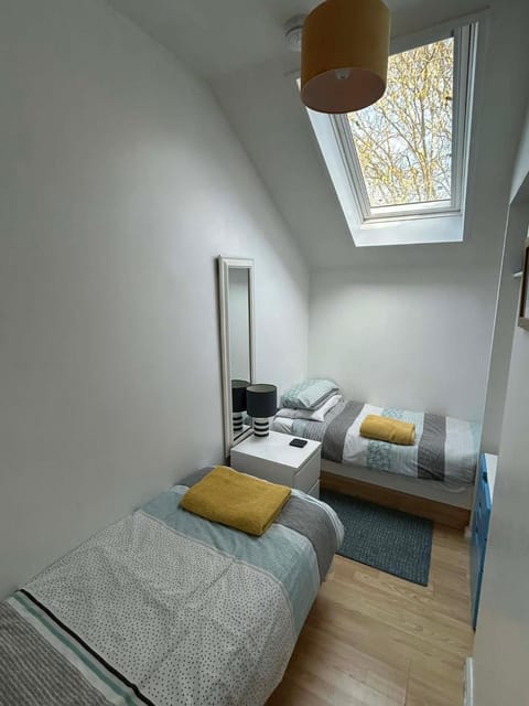 20 Strawberry Hill cosy cottage sleeps 5 House in Hayle