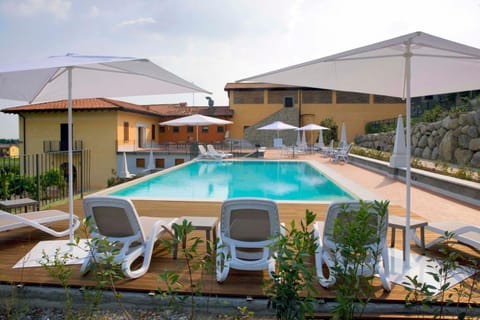 Day, Balcony/Terrace, Swimming pool, Swimming pool