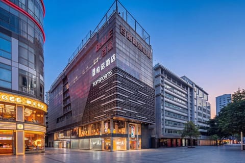 Property building, Location