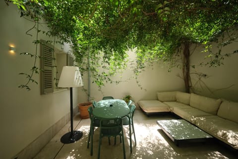 Garden, Balcony/Terrace