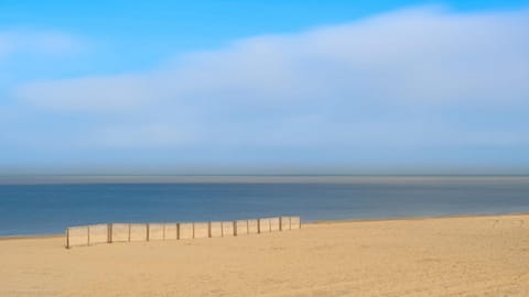Neighbourhood, Beach