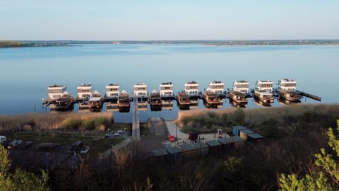 Bird's eye view, Lake view