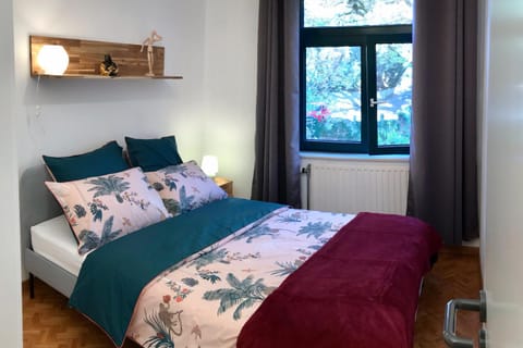 Bed, Photo of the whole room, Bedroom, Garden view