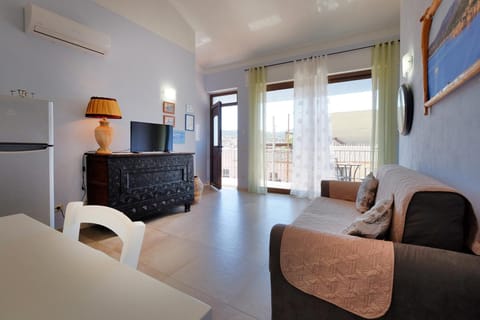 CASA AZZURRA - BLUE HOUSE Bed and Breakfast in Teulada