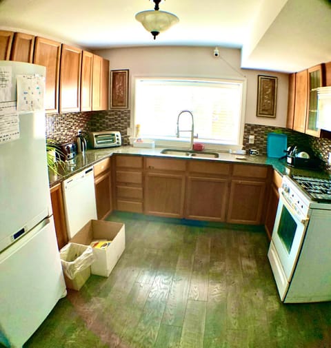 Good location Vacation rental in Surrey