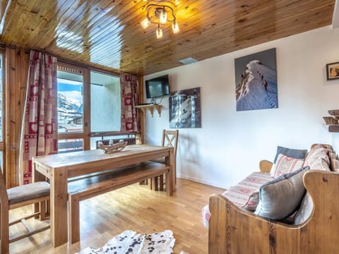 Appartement spacieux pour 7 pers., centre-ville, proche pistes, avec WIFI - FR-1-519-13 Apartment in Val dIsere