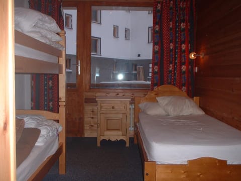 Appartement centre-ville, proche pistes, 10 pers, WiFi - FR-1-519-14 Apartment in Val dIsere