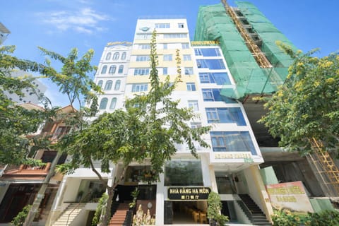 Property building, Day