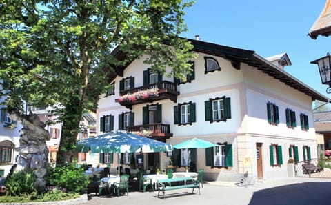 Facade/entrance, Summer