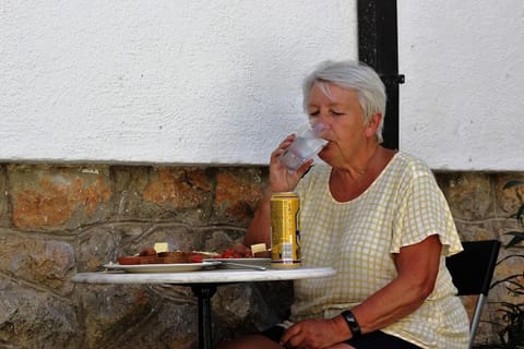 Coffee/tea facilities, Seating area
