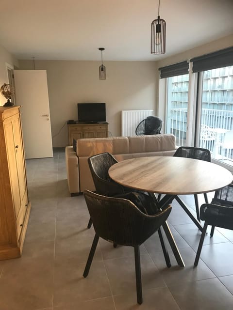 Livorno with private parking Apartment in Koksijde