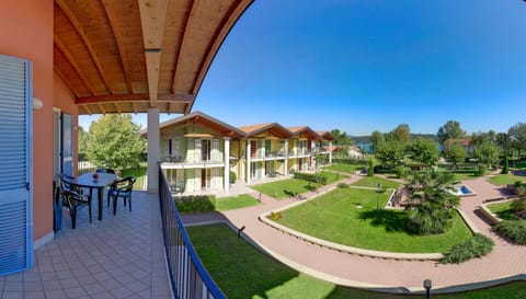 Balcony/Terrace, Garden view