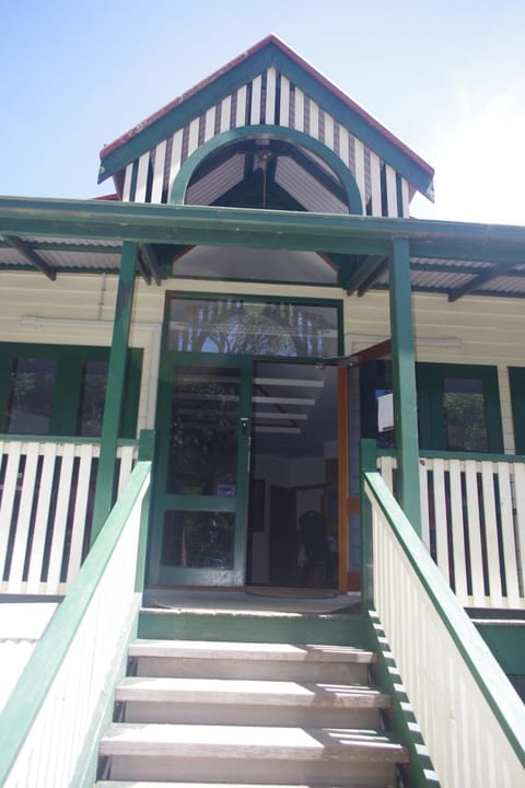 Facade/entrance