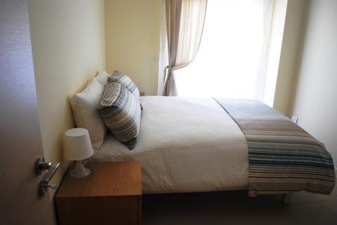 Day, Photo of the whole room