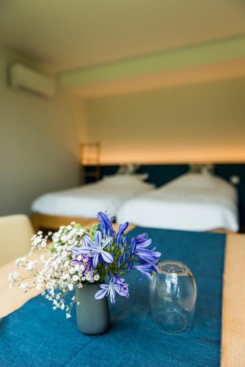 Bed, Decorative detail